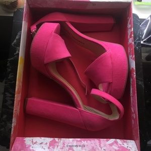Chinese Laundry Avenue Hot Pink Platform Heels